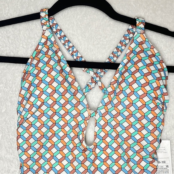 SHADE & SHORE Womens One Piece Deep V-neck Multi Geometric Print Medium 8/10 - Picture 3 of 12